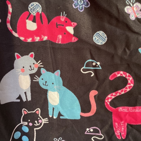 Scrub top - Picture 2 of 3